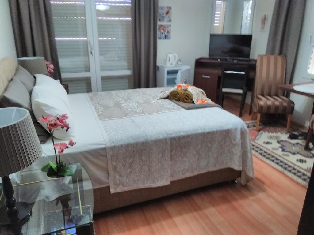 Gaby Apartment Kuşadası Ngoại thất bức ảnh
